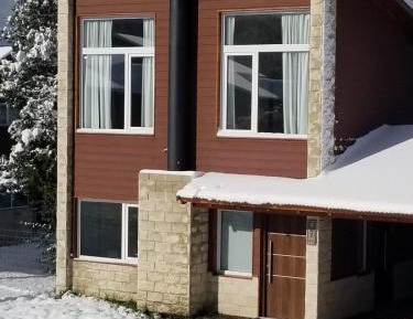 Three-Bedroom Townhouse