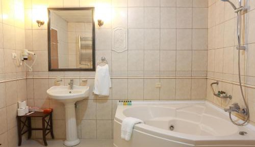 Junior Suite with Garden View