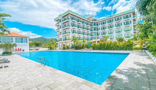 Deluxe Double Room (2 Adults + 1 Child)