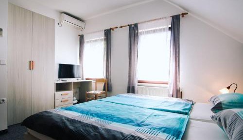 Double or Twin Room with Bathroom