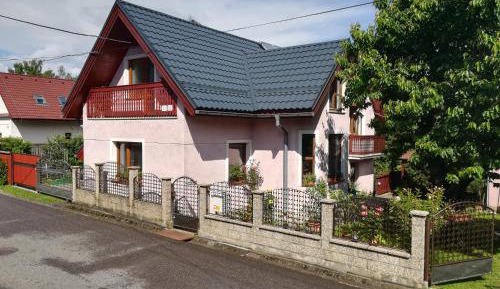 Three-Bedroom Apartment with Balcony