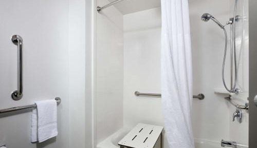 King Room with Accessible Tub - Mobility and Hearing Access/Non-Smoking