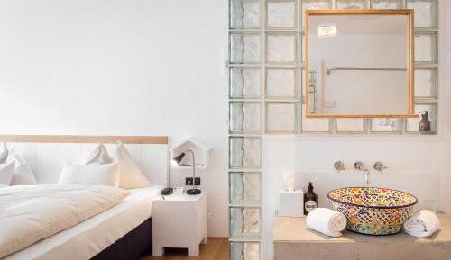Grand Independent Room