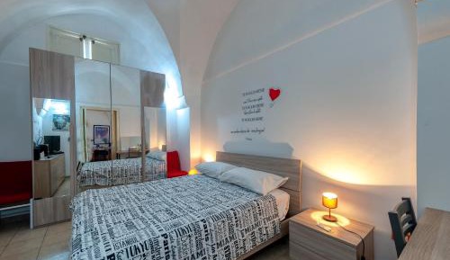 Superior One-Bedroom Apartment