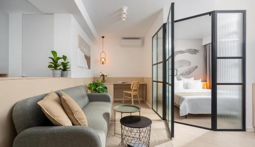 One-Bedroom Apartment in a Deluxe Residential Complex