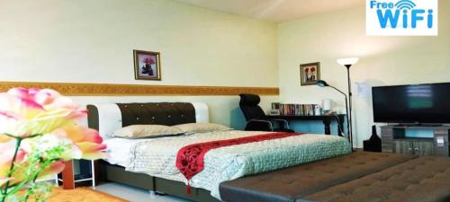 Three-Bedroom Townhouse