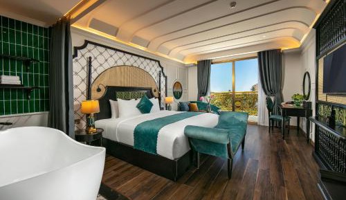 Premier King Room with Balcony