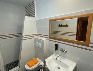 Twin Room with Private Bathroom
