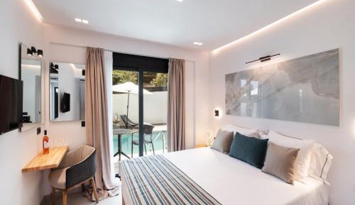 King Room with Pool View