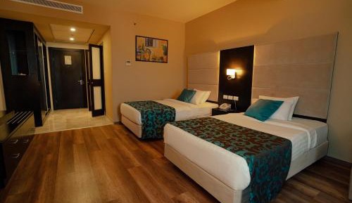 Standard King Room