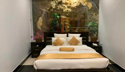 Superior King Room