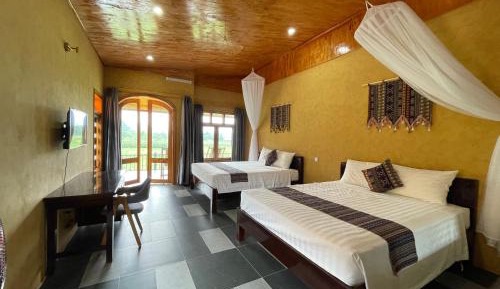Family Suite with Balcony