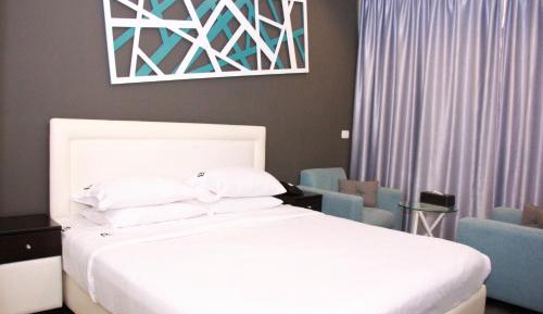 Deluxe King Room with Balcony