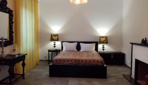 Deluxe Queen Room