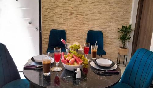 Apartment with Garden View