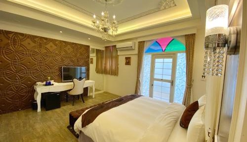 Deluxe Double Room with Bath