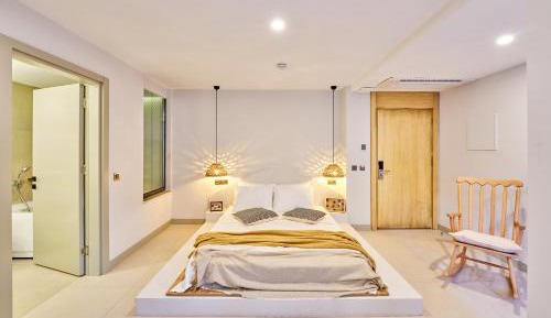Suite with Garden View