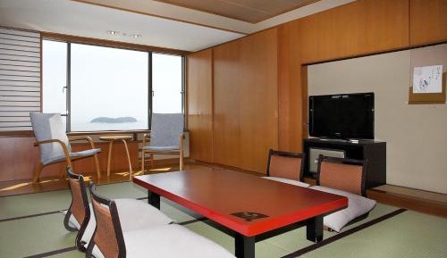 Japanese-Style Room