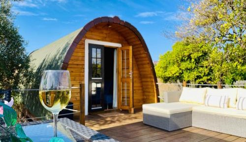 Deluxe Double Room (2 Adults + 1 Child)