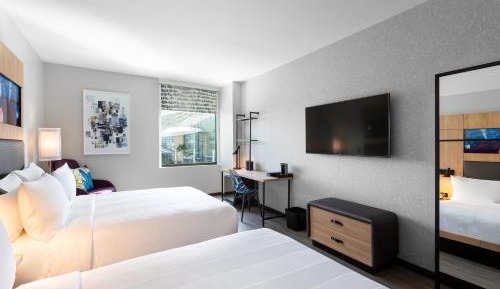 Queen Room with Two Queen Beds - Mobility Accessible