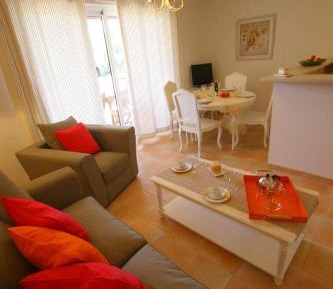 Maisonette (10 adults)