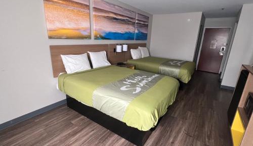 Queen Room with Two Queen Beds - Non-Smoking