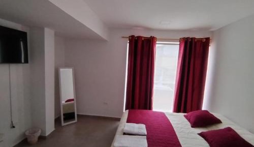 Deluxe Double Room (2 Adults + 1 Child)