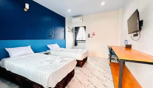 Twin Room with Private Bathroom