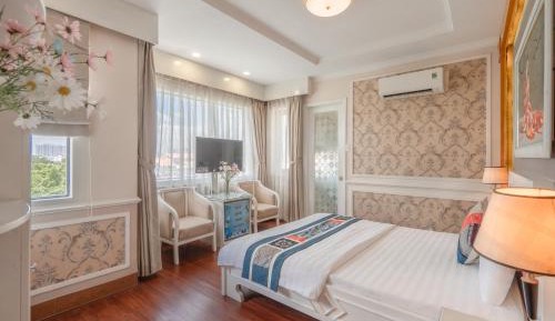 Queen Room with Garden View