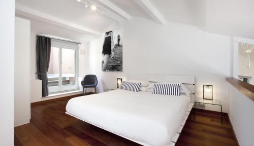 Apartment with Terrace