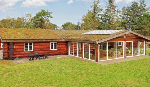 Six-Bedroom Holiday Home