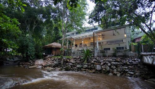 Quadruple Room with Private Bathroom