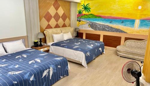 Quadruple Room with Private Bathroom