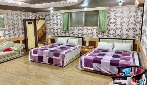 Quadruple Room with Bath