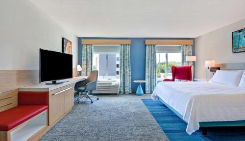 Junior King Suite with Sofa Bed