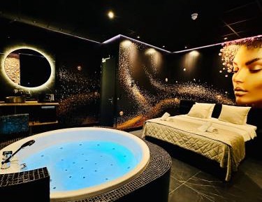 Suite with Spa Bath