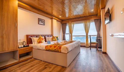 King Room with Mountain View