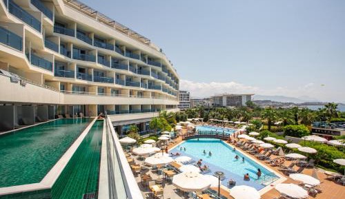 Deluxe Double Room with Pool Access