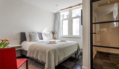 Deluxe King Suite