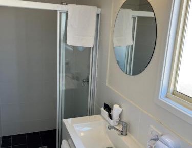 Two Bedroom Beachfront Cabin 