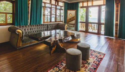 VIP Treehouse 2 Beds