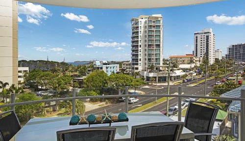 One-Bedroom Apartment with Balcony