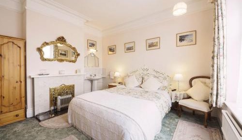 Double Room with Private External Bathroom