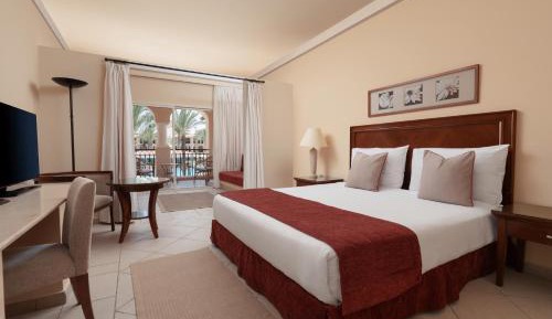 Family, Queen or Twin Bed, Garden View