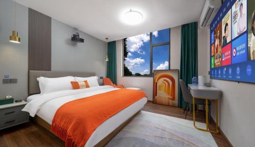 Deluxe King Room