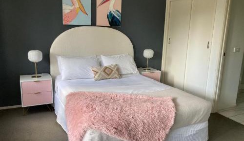 Queen Room (No Pets Allowed)