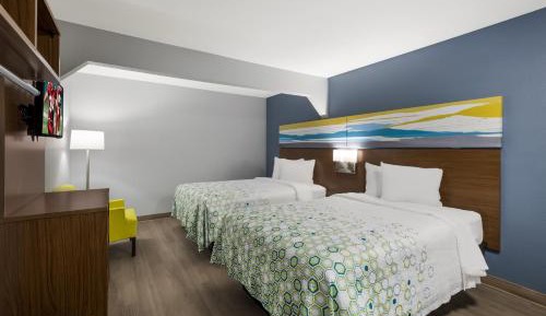 Studio Room with Two Double Beds Non-Smoking