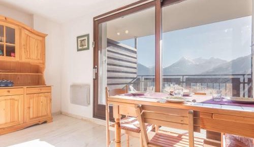 Apartment (4 Adults)