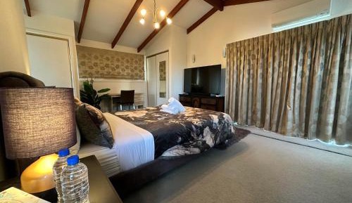 Deluxe Double Room with Bath