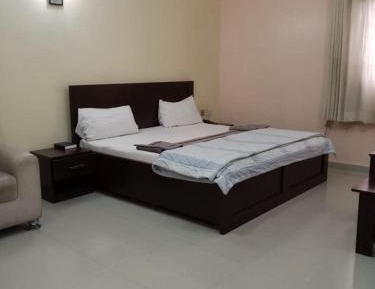 Standard Queen Room